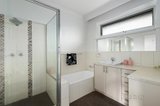 https://images.listonce.com.au/custom/160x/listings/69-gladstone-street-kew-vic-3101/832/01183832_img_05.jpg?-D2SBwwpnDw