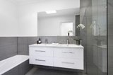 https://images.listonce.com.au/custom/160x/listings/69-glen-street-hawthorn-vic-3122/401/01684401_img_07.jpg?o5WMSgsOAUs