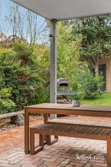 https://images.listonce.com.au/custom/160x/listings/69-henry-street-eltham-vic-3095/017/01833017_img_19.jpg?QLHMUCvB52M