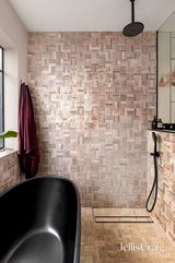 https://images.listonce.com.au/custom/160x/listings/69-lydia-street-brunswick-vic-3056/288/01902288_img_16.jpg?x2FfogN2Dcc