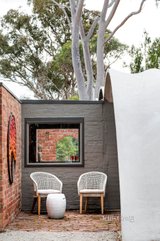 https://images.listonce.com.au/custom/160x/listings/69-ryans-road-eltham-vic-3095/608/01594608_img_11.jpg?jPlKg53NRTg