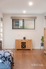 https://images.listonce.com.au/custom/160x/listings/690-ringwood-street-ringwood-vic-3134/471/01927471_img_03.jpg?phjcfOcJF5M