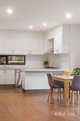 https://images.listonce.com.au/custom/160x/listings/690-ringwood-street-ringwood-vic-3134/471/01927471_img_07.jpg?N5h3o-OYk4k