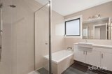 https://images.listonce.com.au/custom/160x/listings/690-ringwood-street-ringwood-vic-3134/471/01927471_img_10.jpg?-WxO3flYZ44