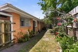 https://images.listonce.com.au/custom/160x/listings/6927a-centre-road-bentleigh-east-vic-3165/050/01604050_img_09.jpg?1j1wr7jH54s