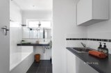 https://images.listonce.com.au/custom/160x/listings/696-spensley-street-clifton-hill-vic-3068/777/01560777_img_09.jpg?KJlZ2xGYSM0