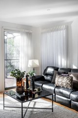 https://images.listonce.com.au/custom/160x/listings/69b-deakin-street-bentleigh-east-vic-3165/998/01256998_img_03.jpg?hm5S_2oL9uE