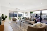 https://images.listonce.com.au/custom/160x/listings/6a-chester-street-bentleigh-east-vic-3165/387/01127387_img_07.jpg?ifuZIYT2opE