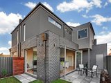 https://images.listonce.com.au/custom/160x/listings/6a-loch-crescent-strathmore-vic-3041/601/00847601_img_11.jpg?YAl6kkzCXtY