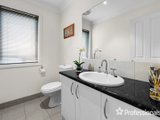 https://images.listonce.com.au/custom/160x/listings/6a-nyanda-court-croydon-vic-3136/043/01526043_img_12.jpg?pVNRbuJhDBo