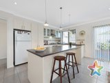 https://images.listonce.com.au/custom/160x/listings/6a-nyanda-court-croydon-vic-3136/619/01525619_img_07.jpg?VUW_Vo700EM