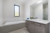 https://images.listonce.com.au/custom/160x/listings/6b-chester-street-bentleigh-east-vic-3165/463/00856463_img_07.jpg?FQ4QHIoJvwo
