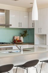 https://images.listonce.com.au/custom/160x/listings/6b-riddle-street-bentleigh-vic-3204/488/01957488_img_14.jpg?bY9O4C9CstY