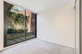 https://images.listonce.com.au/custom/160x/listings/6lg4-acacia-place-abbotsford-vic-3067/807/01691807_img_06.jpg?bI849Tv5wFI