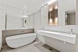 https://images.listonce.com.au/custom/160x/listings/6lg4-acacia-place-abbotsford-vic-3067/807/01691807_img_10.jpg?DGfnMO0XI5Y