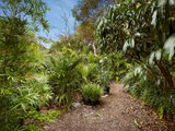 https://images.listonce.com.au/custom/160x/listings/7-airlie-street-brighton-vic-3186/819/01793819_img_06.jpg?PxFC_fOYaG0