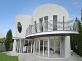 https://images.listonce.com.au/custom/160x/listings/7-alfred-street-kew-vic-3101/025/01684025_img_09.jpg?VqBjArCBK7Q