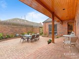 https://images.listonce.com.au/custom/160x/listings/7-alfred-street-north-lake-wendouree-vic-3350/614/01576614_img_19.jpg?iEsOt-6vTDE