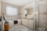https://images.listonce.com.au/custom/160x/listings/7-almerta-place-bulleen-vic-3105/572/01949572_img_10.jpg?FVKiZomUu9o