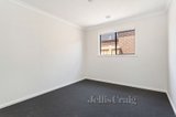 https://images.listonce.com.au/custom/160x/listings/7-anglers-avenue-point-cook-vic-3030/211/01679211_img_02.jpg?DU-7DJFfVFA