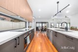 https://images.listonce.com.au/custom/160x/listings/7-appleford-court-brown-hill-vic-3350/347/01982347_img_16.jpg?FzQEgMDIddU