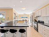 https://images.listonce.com.au/custom/160x/listings/7-arapilles-drive-templestowe-lower-vic-3107/454/01649454_img_05.jpg?CXLji_UWvcM