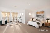 https://images.listonce.com.au/custom/160x/listings/7-arnold-grove-doncaster-vic-3108/104/01772104_img_09.jpg?hOEXs1IbOzo