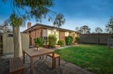 https://images.listonce.com.au/custom/160x/listings/7-astelot-drive-donvale-vic-3111/098/00400098_img_10.jpg?4vFAuMAC-9M