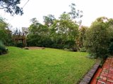 https://images.listonce.com.au/custom/160x/listings/7-barrow-drive-heathmont-vic-3135/288/00620288_img_10.jpg?6pOO8TyomY4