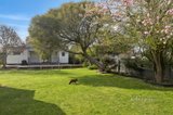 https://images.listonce.com.au/custom/160x/listings/7-barton-street-kyneton-vic-3444/128/01897128_img_14.jpg?WDe6utYwIn4