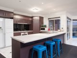 https://images.listonce.com.au/custom/160x/listings/7-baystone-place-lilydale-vic-3140/495/01524495_img_05.jpg?rFtI4Uczf0o