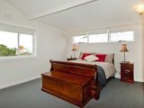 https://images.listonce.com.au/custom/160x/listings/7-belfast-street-newtown-vic-3220/041/01699041_img_08.jpg?IBqP-BnqXRE