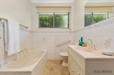 https://images.listonce.com.au/custom/160x/listings/7-benwerrin-drive-burwood-east-vic-3151/496/01743496_img_09.jpg?YBcEBmeMLq8