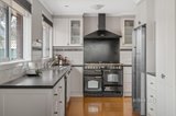 https://images.listonce.com.au/custom/160x/listings/7-binowee-avenue-yallambie-vic-3085/554/01720554_img_09.jpg?aiXQxSSPH6E