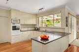 https://images.listonce.com.au/custom/160x/listings/7-blue-hills-avenue-mount-waverley-vic-3149/886/00452886_img_03.jpg?IdxGBk8EIdo