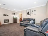 https://images.listonce.com.au/custom/160x/listings/7-bristol-court-kilsyth-vic-3137/948/01524948_img_04.jpg?BXx2DM9QZKs