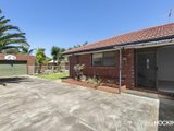 https://images.listonce.com.au/custom/160x/listings/7-cameron-avenue-altona-meadows-vic-3028/922/01203922_img_09.jpg?PQhumOpdvpI