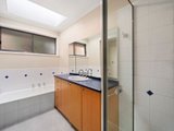 https://images.listonce.com.au/custom/160x/listings/7-caravelle-crescent-strathmore-heights-vic-3041/311/00847311_img_07.jpg?SBlzviOviAs