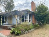 https://images.listonce.com.au/custom/160x/listings/7-carlyle-street-croydon-vic-3136/336/01635336_img_12.jpg?l7Tiju_egYk