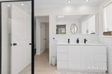 https://images.listonce.com.au/custom/160x/listings/7-castle-court-ballarat-east-vic-3350/686/01815686_img_09.jpg?5XUqDJFP7Ug