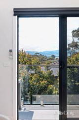 https://images.listonce.com.au/custom/160x/listings/7-charlie-close-lilydale-vic-3140/559/01816559_img_14.jpg?a2iHyQVToQQ