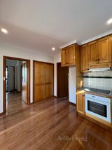 https://images.listonce.com.au/custom/160x/listings/7-college-street-williamstown-vic-3016/605/01679605_img_18.jpg?A7EOgVS60hw
