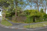 https://images.listonce.com.au/custom/160x/listings/7-compton-street-glen-waverley-vic-3150/869/00998869_img_07.jpg?cDOvszWB3Go