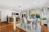 https://images.listonce.com.au/custom/160x/listings/7-concord-rise-templestowe-vic-3106/667/01504667_img_10.jpg?YQY0slZ7WNA