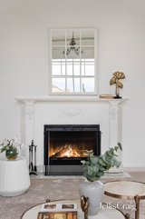 https://images.listonce.com.au/custom/160x/listings/7-dalkeith-court-doncaster-east-vic-3109/995/01822995_img_08.jpg?1eVFVAL9AdI