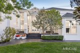 https://images.listonce.com.au/custom/160x/listings/7-dalkeith-court-doncaster-east-vic-3109/995/01822995_img_20.jpg?vT5wtJI629Y