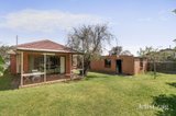 https://images.listonce.com.au/custom/160x/listings/7-deakin-street-bentleigh-east-vic-3165/121/01832121_img_05.jpg?TiV0tY1yH6U