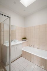 https://images.listonce.com.au/custom/160x/listings/7-delbridge-street-fitzroy-north-vic-3068/890/01942890_img_07.jpg?mOf_6LBRzvk