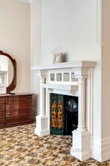 https://images.listonce.com.au/custom/160x/listings/7-donald-street-brunswick-vic-3056/819/01716819_img_06.jpg?ENaKGFtIiGo