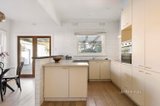 https://images.listonce.com.au/custom/160x/listings/7-dromana-avenue-bentleigh-east-vic-3165/349/01705349_img_05.jpg?IZeVhwDFwxo